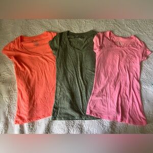 No Boundaries Juniors Basic T Shirt Bundle